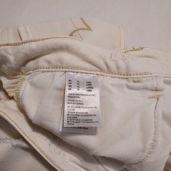 American Eagle Mid Rise Super Distressed Cream Jeggings - Picture 6 of 13
